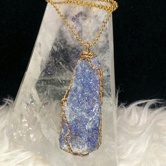 BIG CRYSTALS! Handcrafted Wire Wrapped Necklaces - Picture 15 of 16